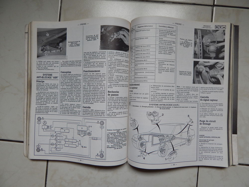 revue technique Peugeot 405 essence et disel Livres et BD