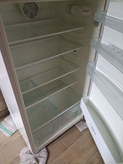 R�frig�rateur Bosch KdV42x10/01 200 Casson (44)