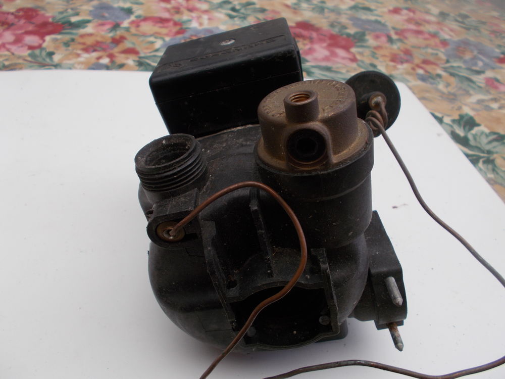Pi&egrave;ce chaudi&egrave;re Chaffoteaux et Maury Bricolage