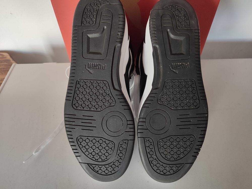 Paire de baskets PUMA homme Chaussures