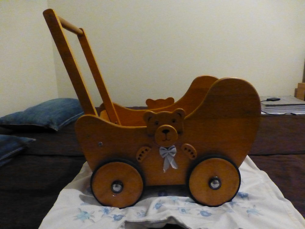 POUSSETTE BOIS Jeux / jouets