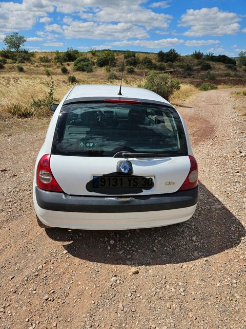Renault clio ii CLIO SOCIETE 1.5 dCi 65 GENERIQUE