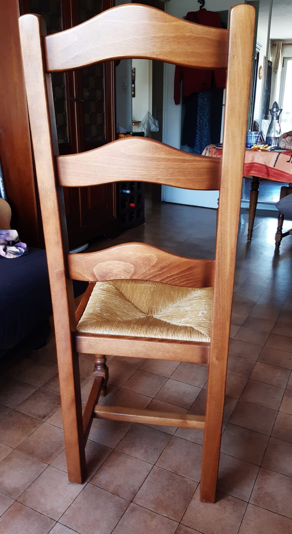 4 chaises de salle &agrave; manger paill&eacute;es BE, solides et stables Meubles