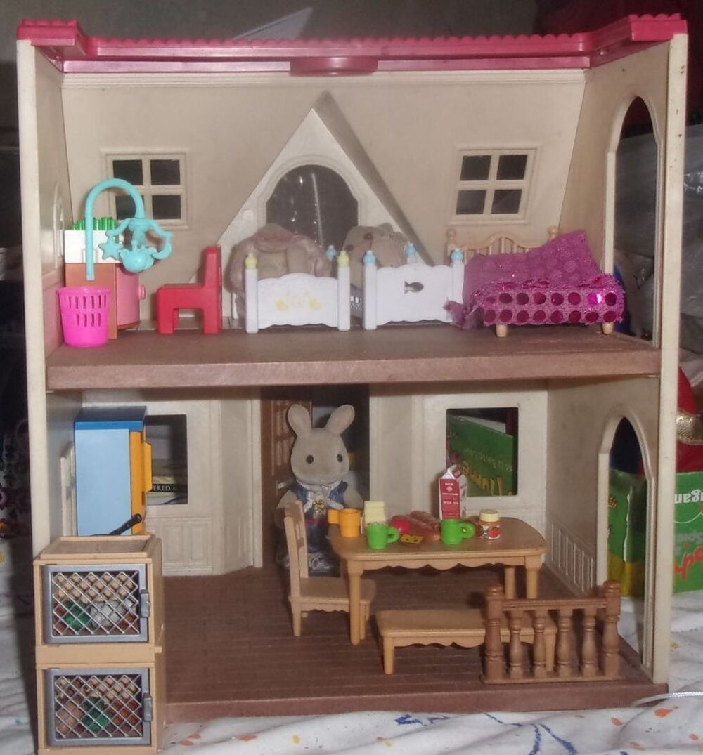 sylvanian families maison avec figurines Jeux / jouets