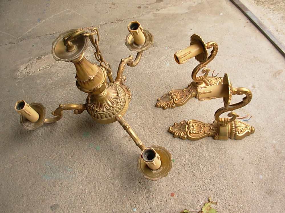 LUSTRE ET APPLIQUES EN BRONZE Décoration