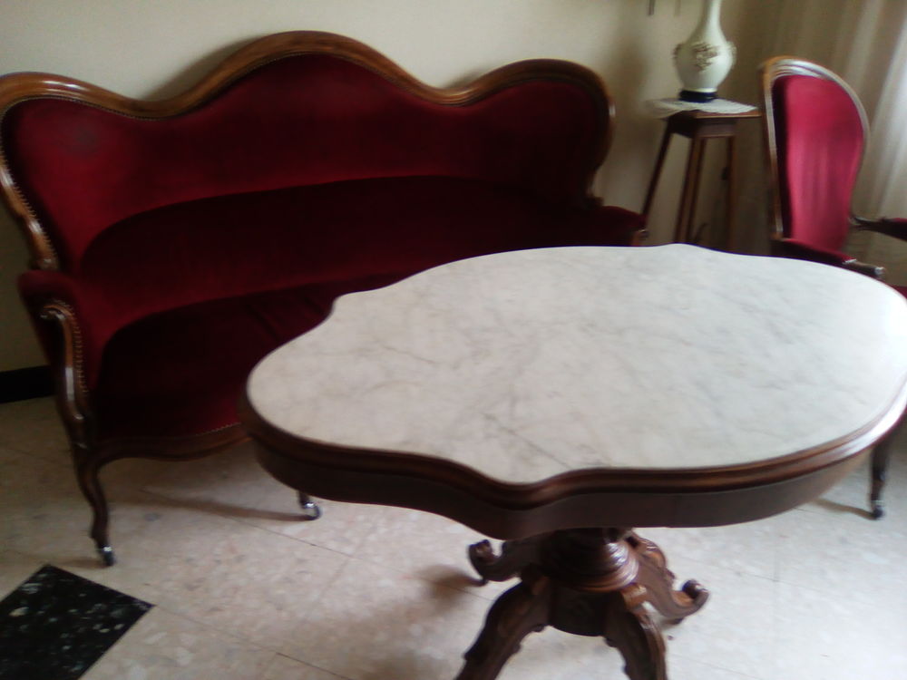 Table violon dessus marbre Meubles
