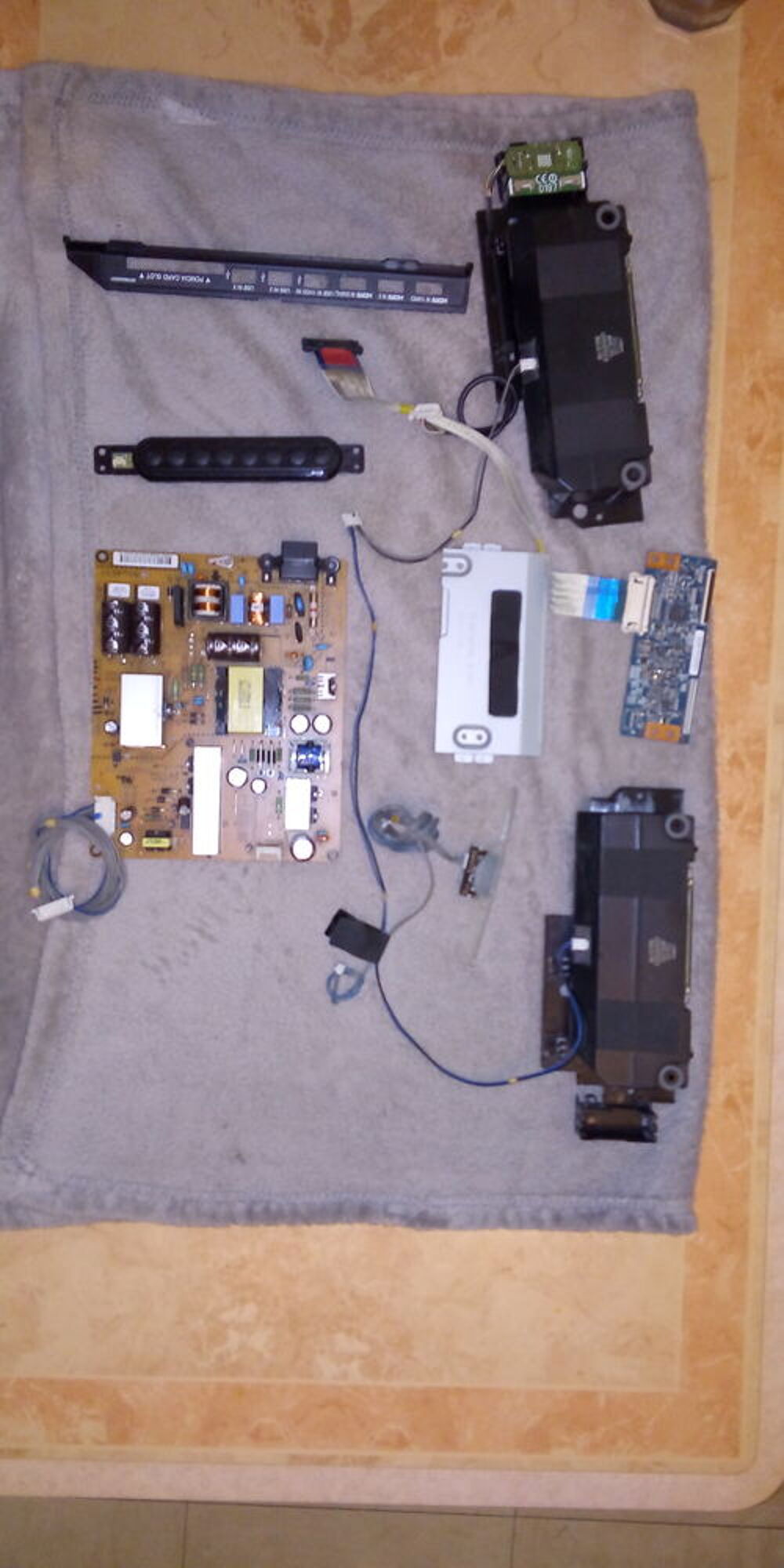 carte alimentation+ accessoires pour tv LG 42LN575S Photos/Video/TV