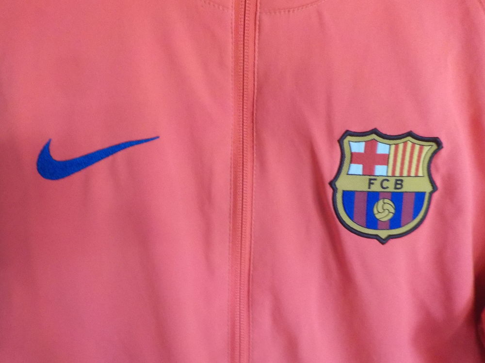 VESTE NIKE FCB (Barcelone) Taille S Vêtements