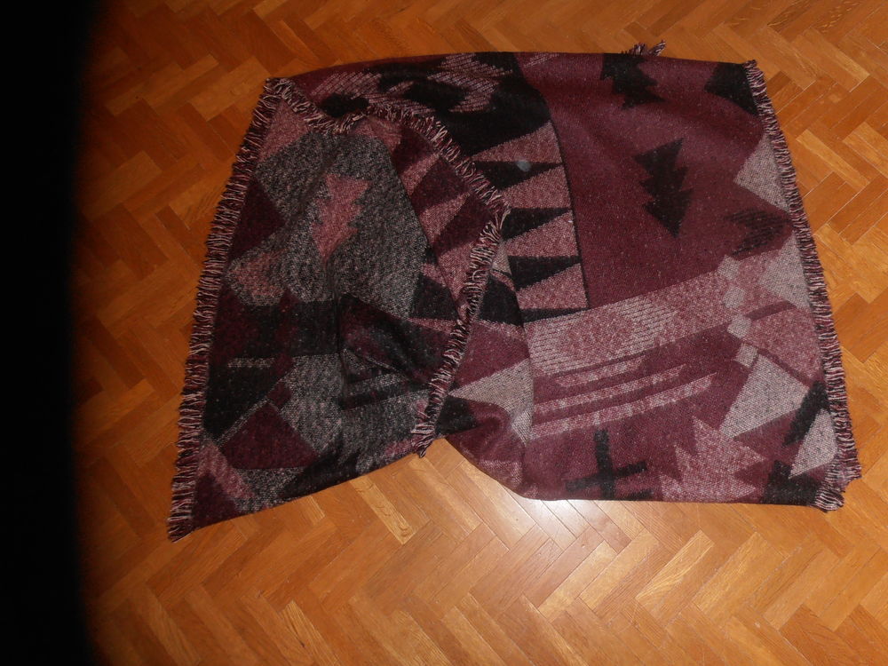 Cache-&eacute;paules bordeaux (80) Vêtements