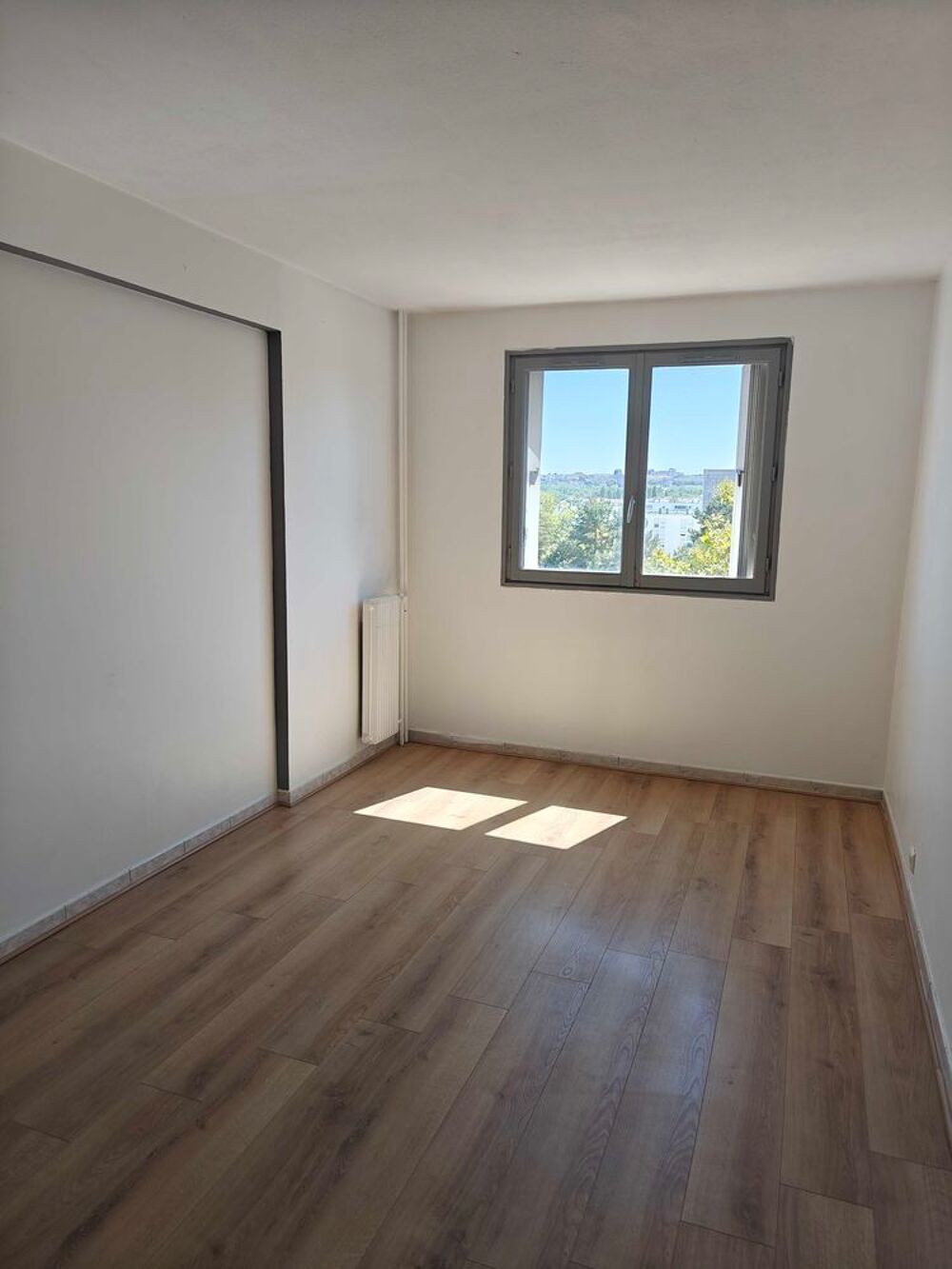 Appartement 4 pièces 87 m² · à Neuilly-sur-Marne · 87 m² · 197 000 €