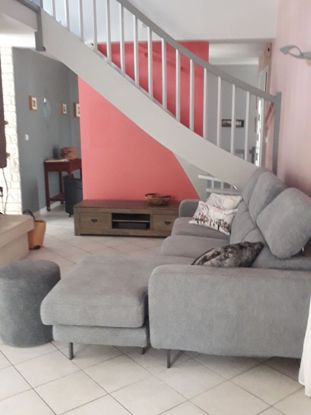 Canap&eacute; d' angle 4 places POLTRON E SOFA &eacute;lectrique en tissu gris clair Meubles