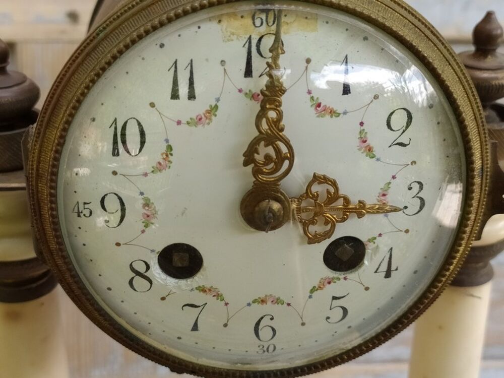 Pendule Portique Style Louis XVI Marbre Bronze (Pour Pi&egrave;ce)

