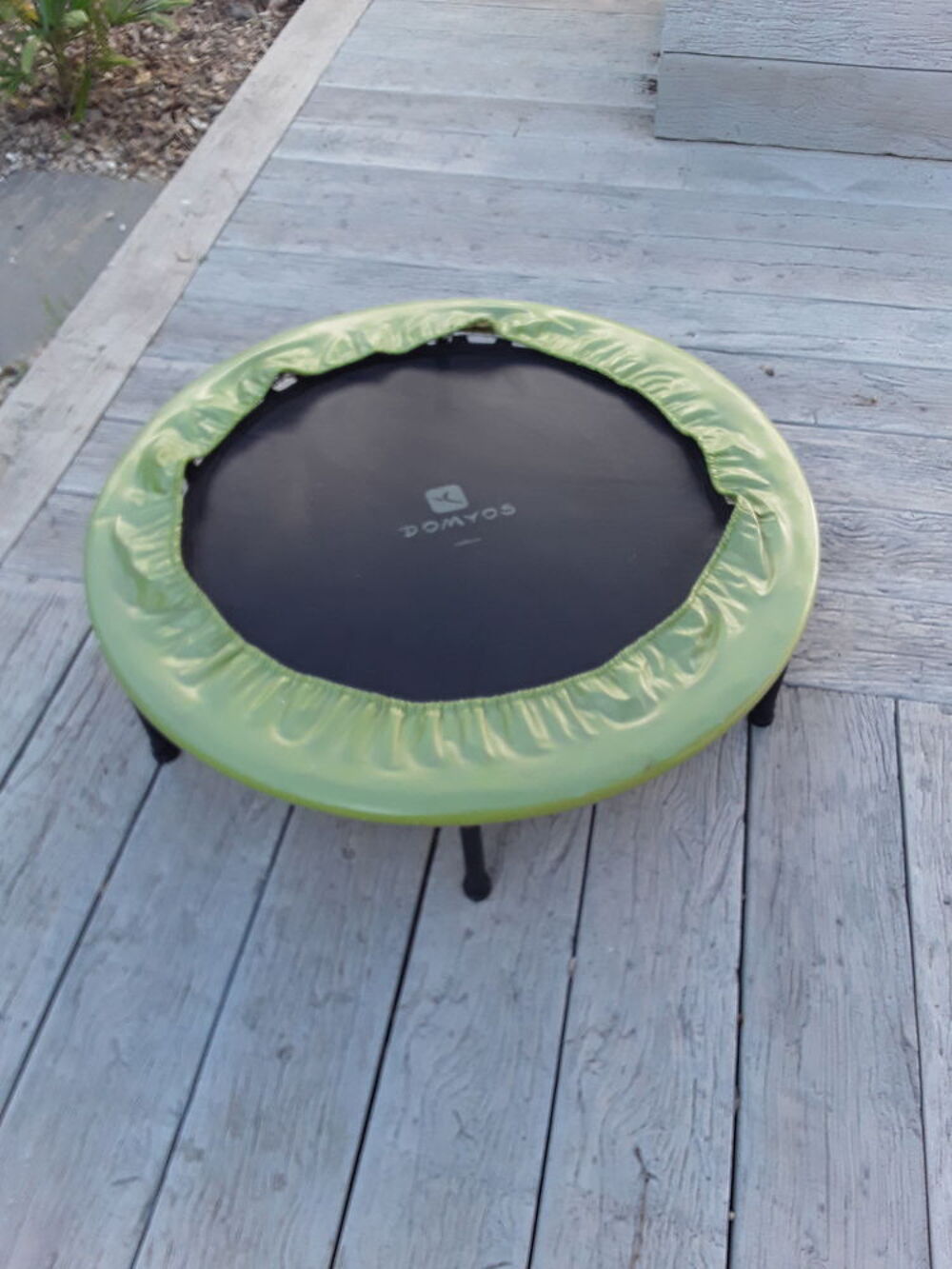 Mini trampoline de fitness. Sports