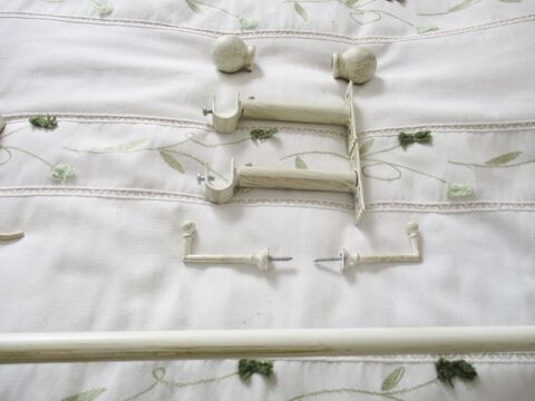 Ensemble Tringle ,supports , crochets embrases 8 Les Sables-d'Olonne (85)