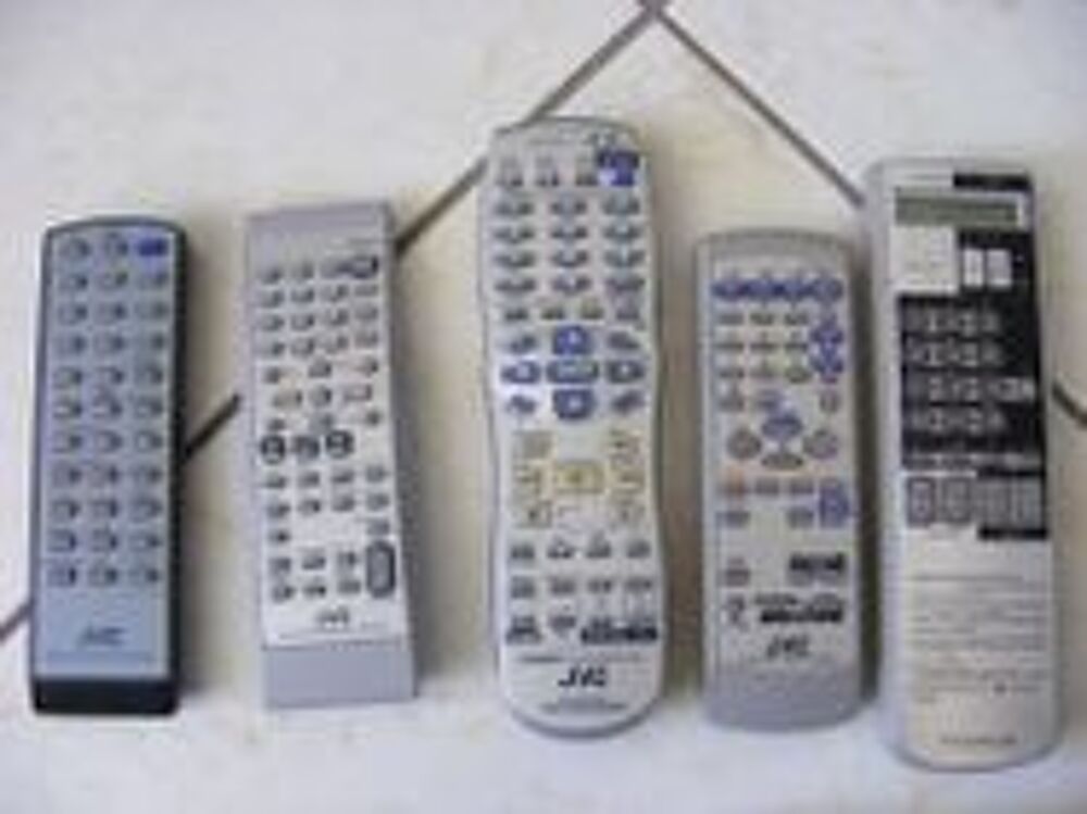 T&eacute;l&eacute;commande PTU94023B autre r&eacute;f JVC et camescope Photos/Video/TV