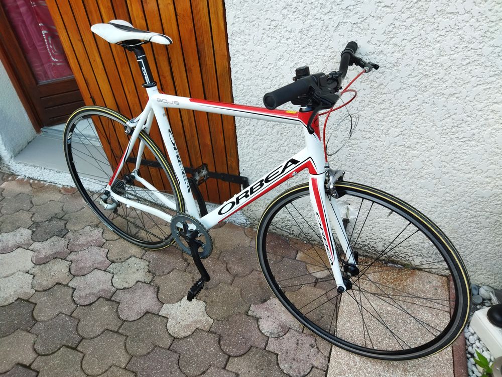 beau velo de route alu/carbone/tbe
Vélos