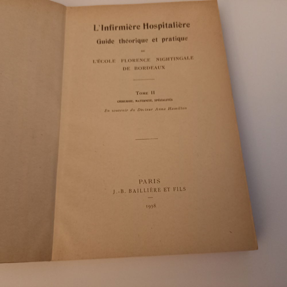 L'infirmi&egrave;re hospitali&egrave;re, guide th&eacute;orique et pratique Livres et BD