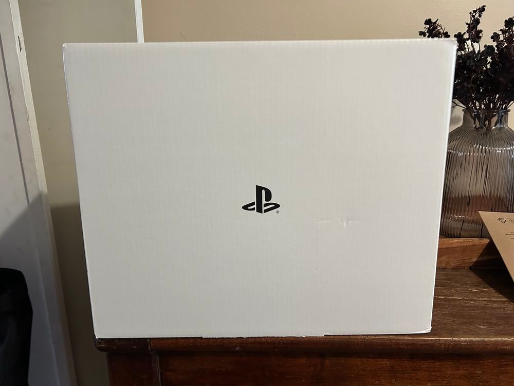 Bo&icirc;te vide PlayStation 5 Consoles et jeux vidéos