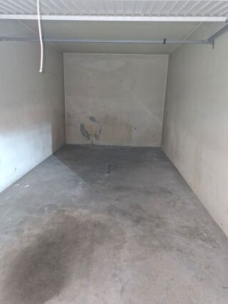  Parking / Garage � louer 14 m� Nice