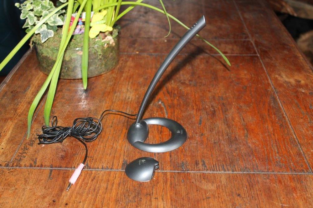 Microphone LOGITECH pour ordinateur. Matériel informatique