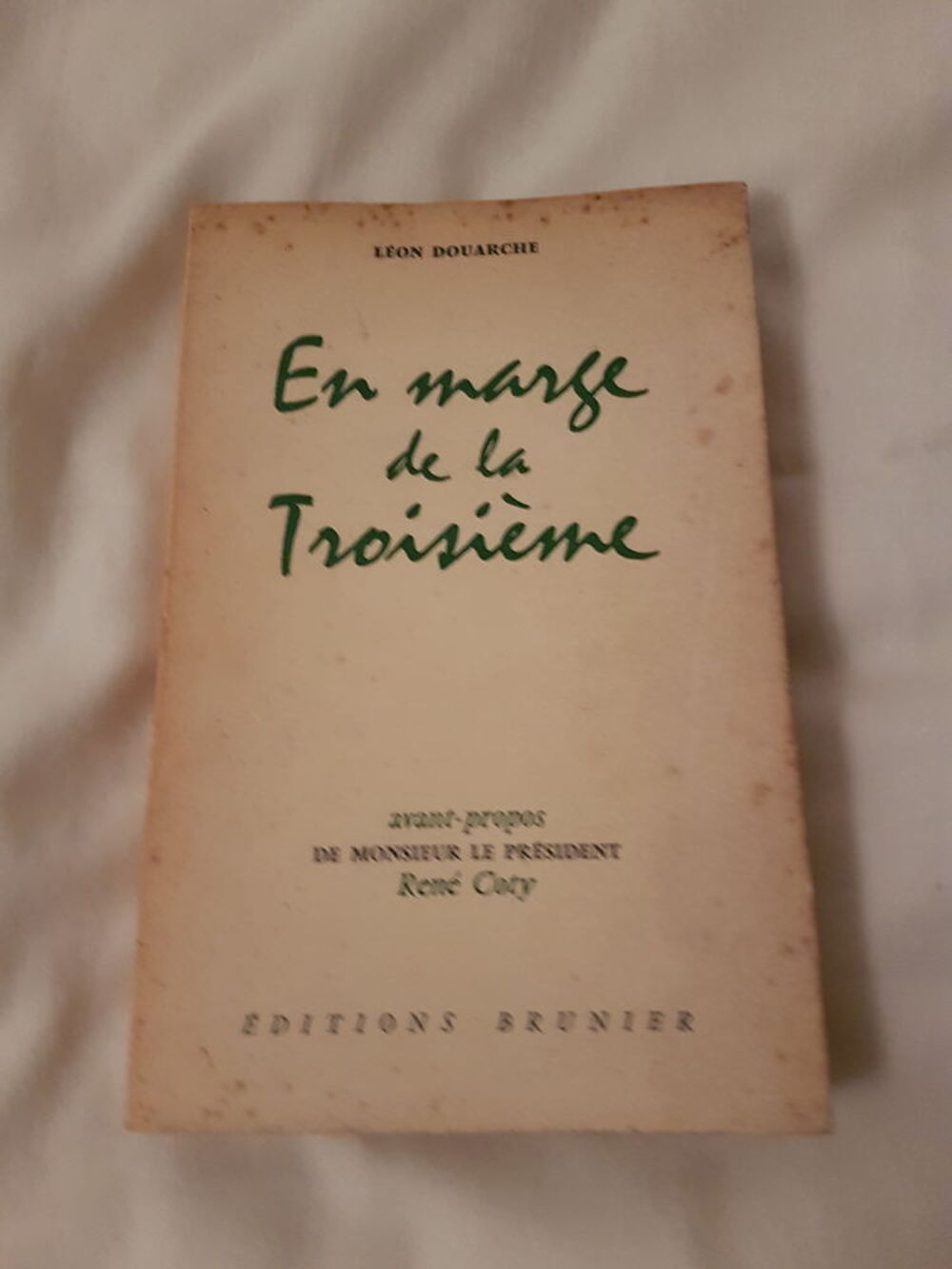 L&eacute;on Douarche - En marge de la troisi&egrave;me Livres et BD