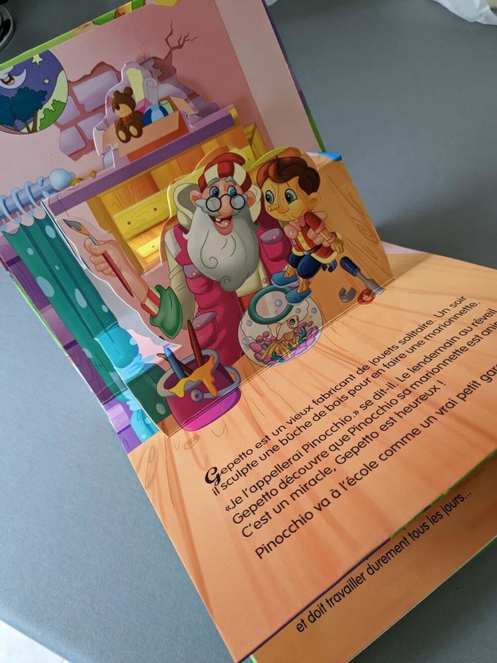 Livre pour enfant conte pop up anim&eacute; Pinocchio Livres et BD