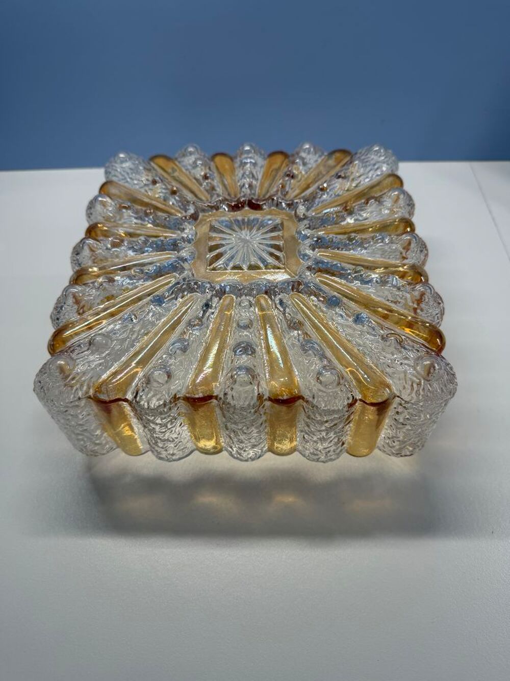 PLAFONNIER "&nbsp; ART DECO&nbsp;" en VERRE Bourrel&eacute; BI- COLORES Décoration