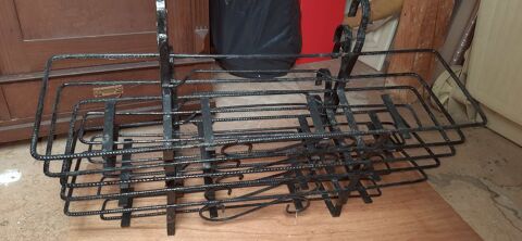 Support balconnière suspendu en fer forgé 20 Oberschaeffolsheim (67)