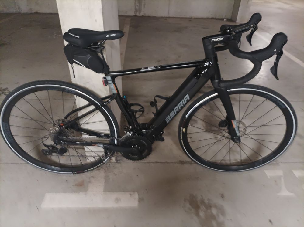 V&eacute;lo &eacute;lectrique Berria course Vélos