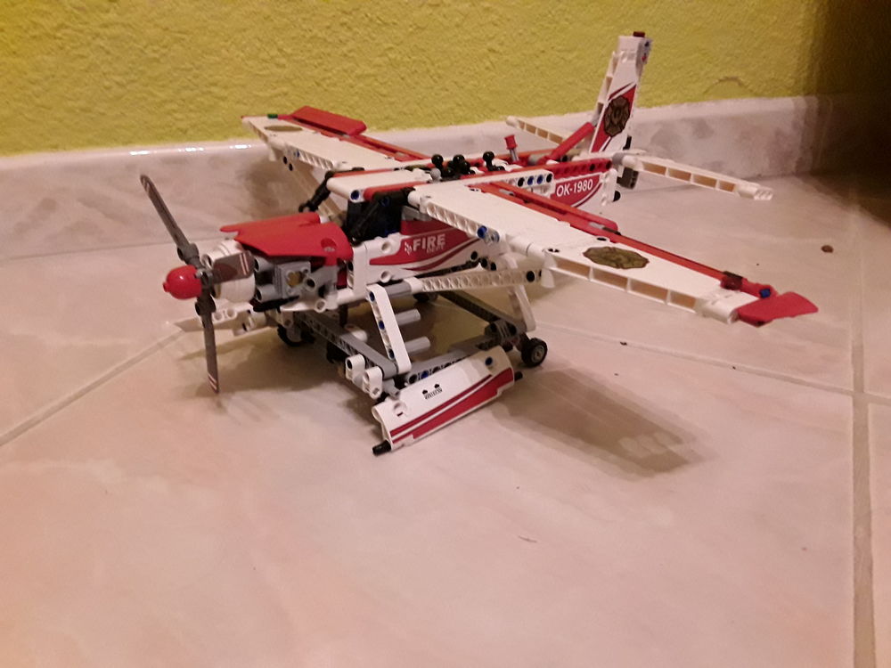 LEGO - L'Avion des pompiers Jeux / jouets