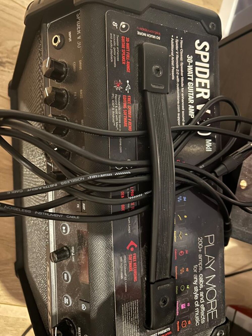 Guitare &eacute;lectrique Oqan + Ampli Line6 Spider30 + Cables Instruments de musique
