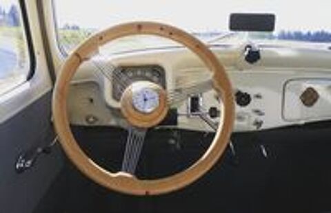   Citroën Traction de 1951 avec chauffeur privé 