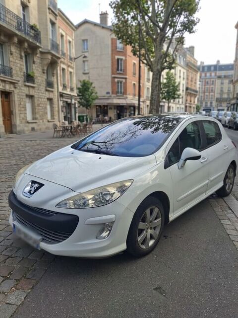 Peugeot 308 1.6 HDi 110ch FAP BLUE LION Premium Pack