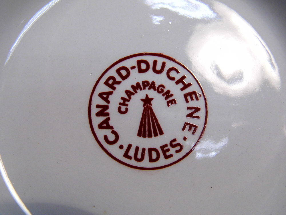 Coupelle publicit&eacute; CHAMPAGNE CANARD DUCHENE - KG LUNEVILLE 
