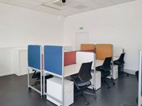   Espace de travail privé personnalisé en fonction des besoins uniques de votre entreprise à Allianz Riviera  