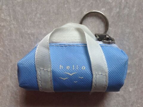 PORTE CLÉ SAC DE SPORT BLEU CIEL Envoi Possible
1 Trégunc (29)