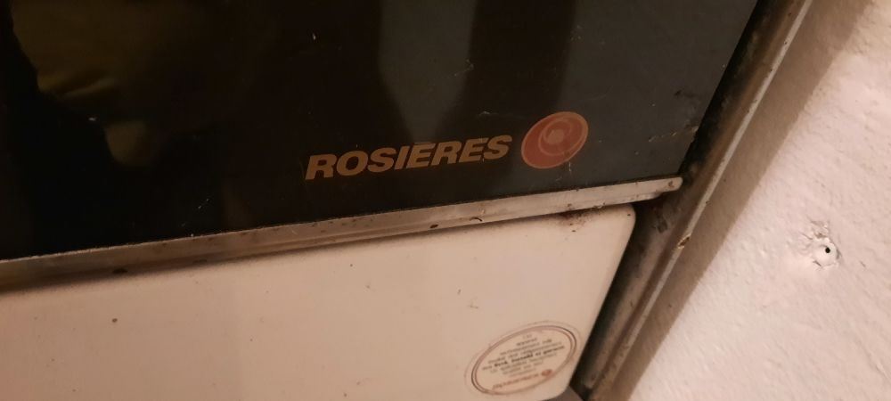 gaziniere 4 feux gaz et four roziere Electroménager