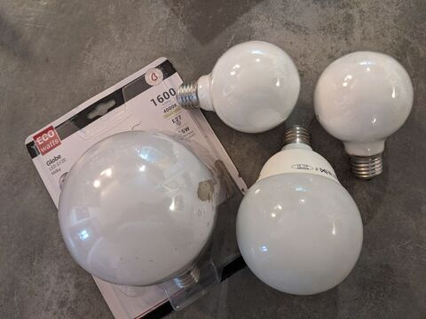 Lot de 4 grosses ampoules boule globe 60+100+120 mm en parfa 10 Marseille 13 (13)