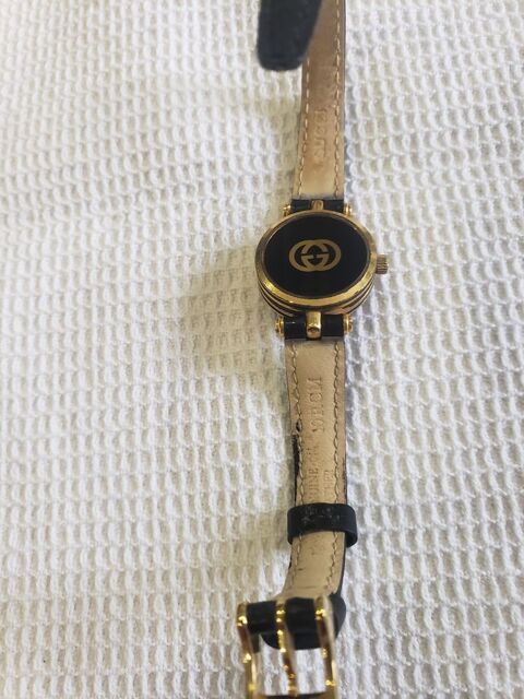 Tr�s belle montre GUCCI  VINTAGE  150 Eymet (24)