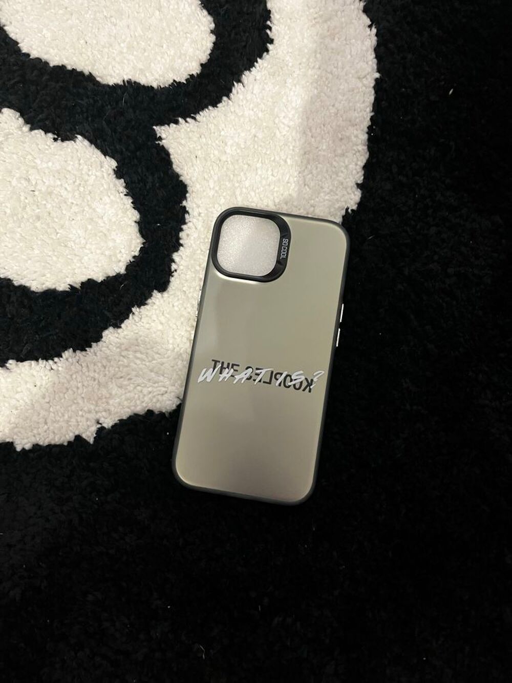 Coque The Kooples pour iPhone 15 €" neuve, jamais utilis&eacute;e &eth;Ÿ"&plusmn;oe&uml; Accessoires