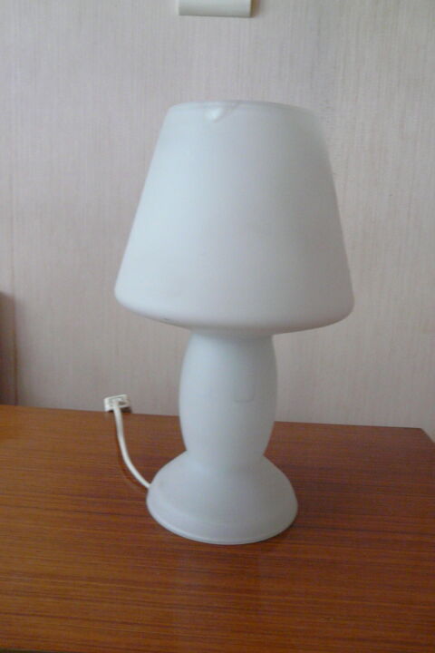 Lampe chevet opaline fin annes 60 5 Limoges (87)