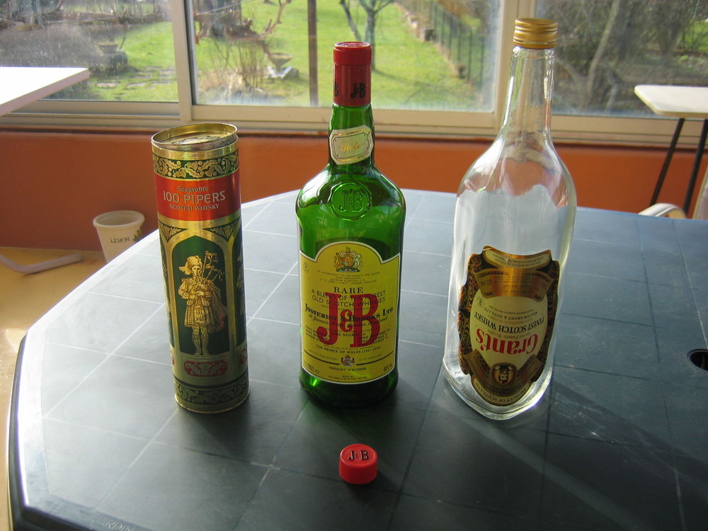 Lot de 3 bouteilles Whisky 