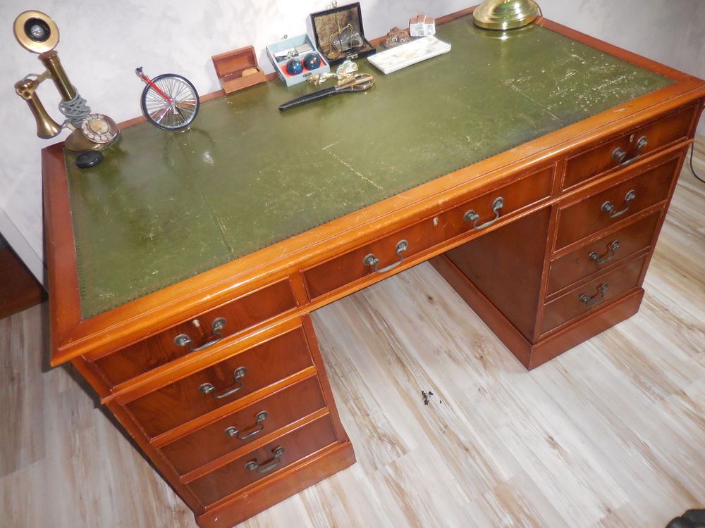 BUREAU STYLE ANGLAIS A CAISSON Meubles