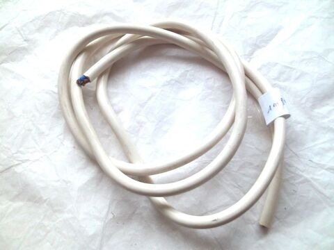 C�ble - 3 conducteurs, diam�tre 4 mm - 1,8 m 7 Villeurbanne (69)