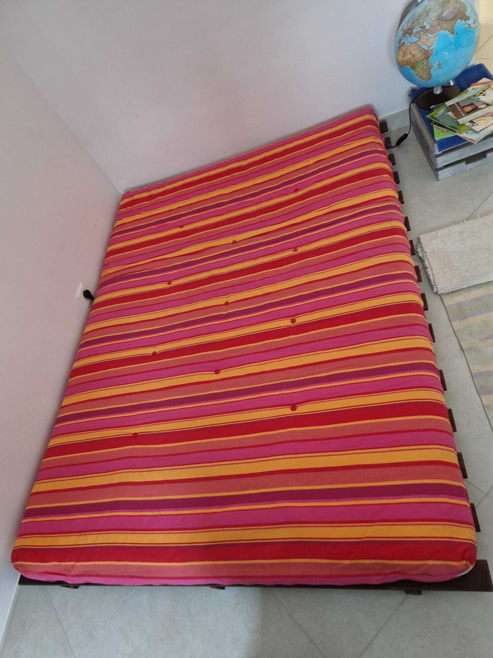 canap&eacute; d'appoint / lit futon Meubles