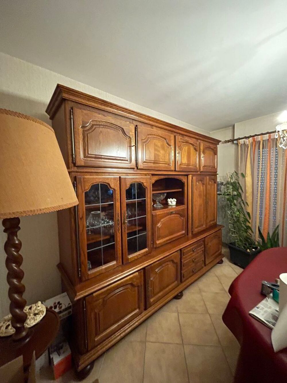 Living / vaisselier en ch&ecirc;ne Meubles