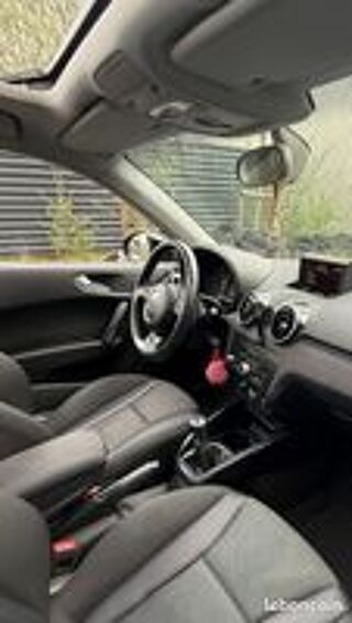 A1 Sportback 1.2 TFSI 86 Attraction 2011 occasion 75016 Paris