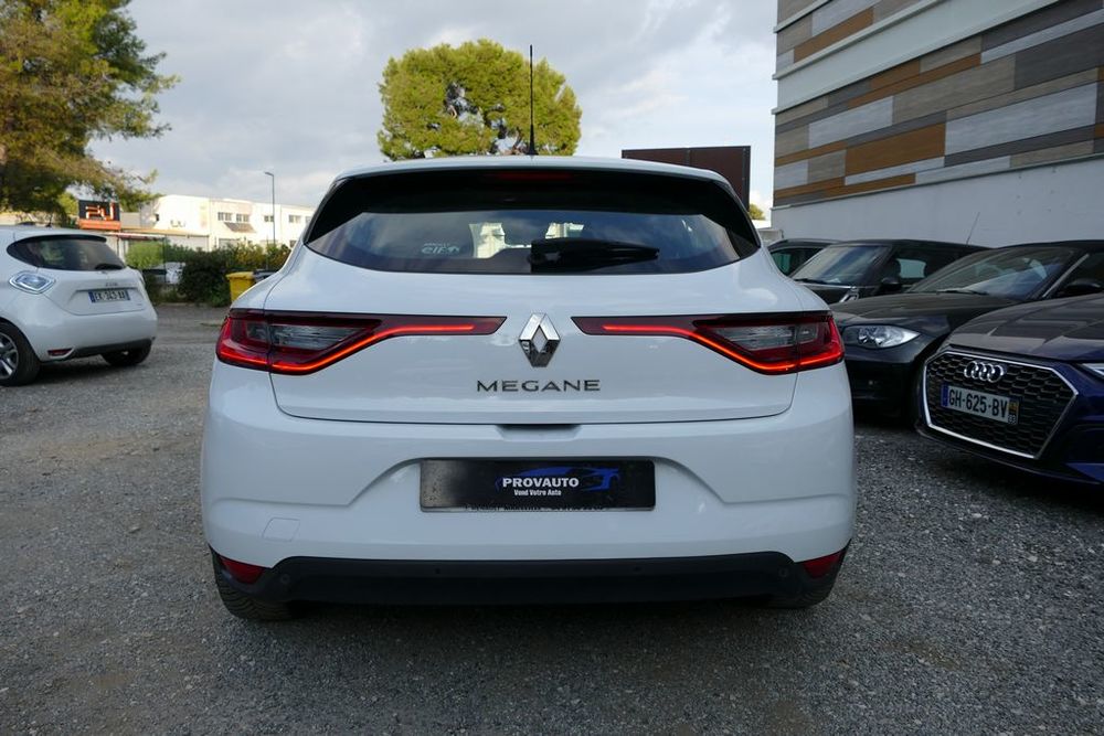 Megane IV M&eacute;gane IV Berline dCi 110 Energy eco2 Business 2017 occasion 13600 La Ciotat