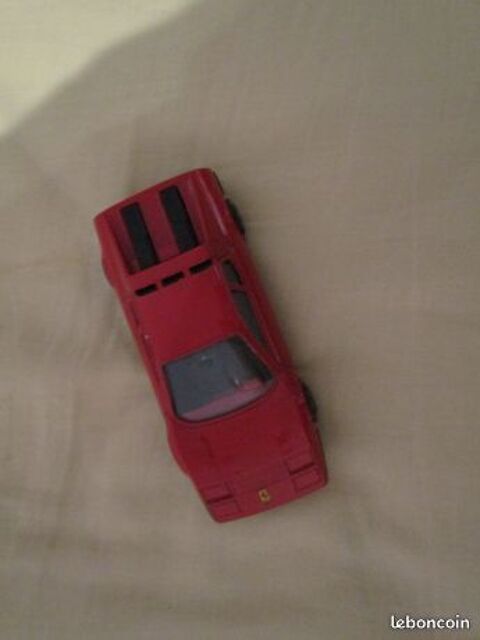 Voiture rouge f�rrari 6 M�rignies (59)