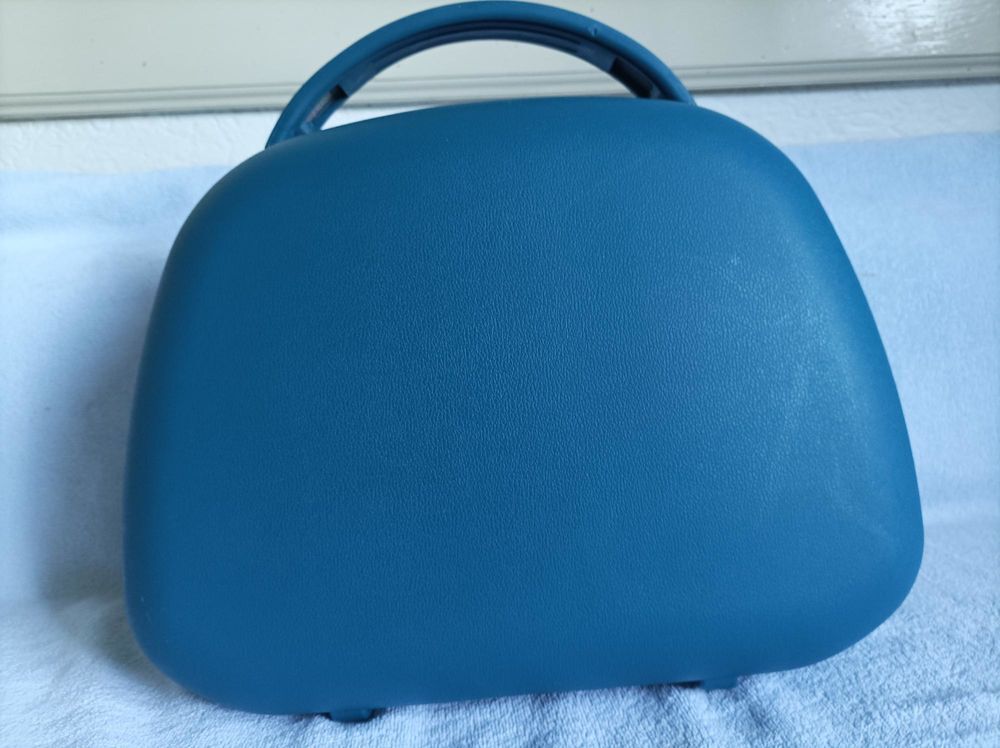 Vanity case rigide. Maroquinerie